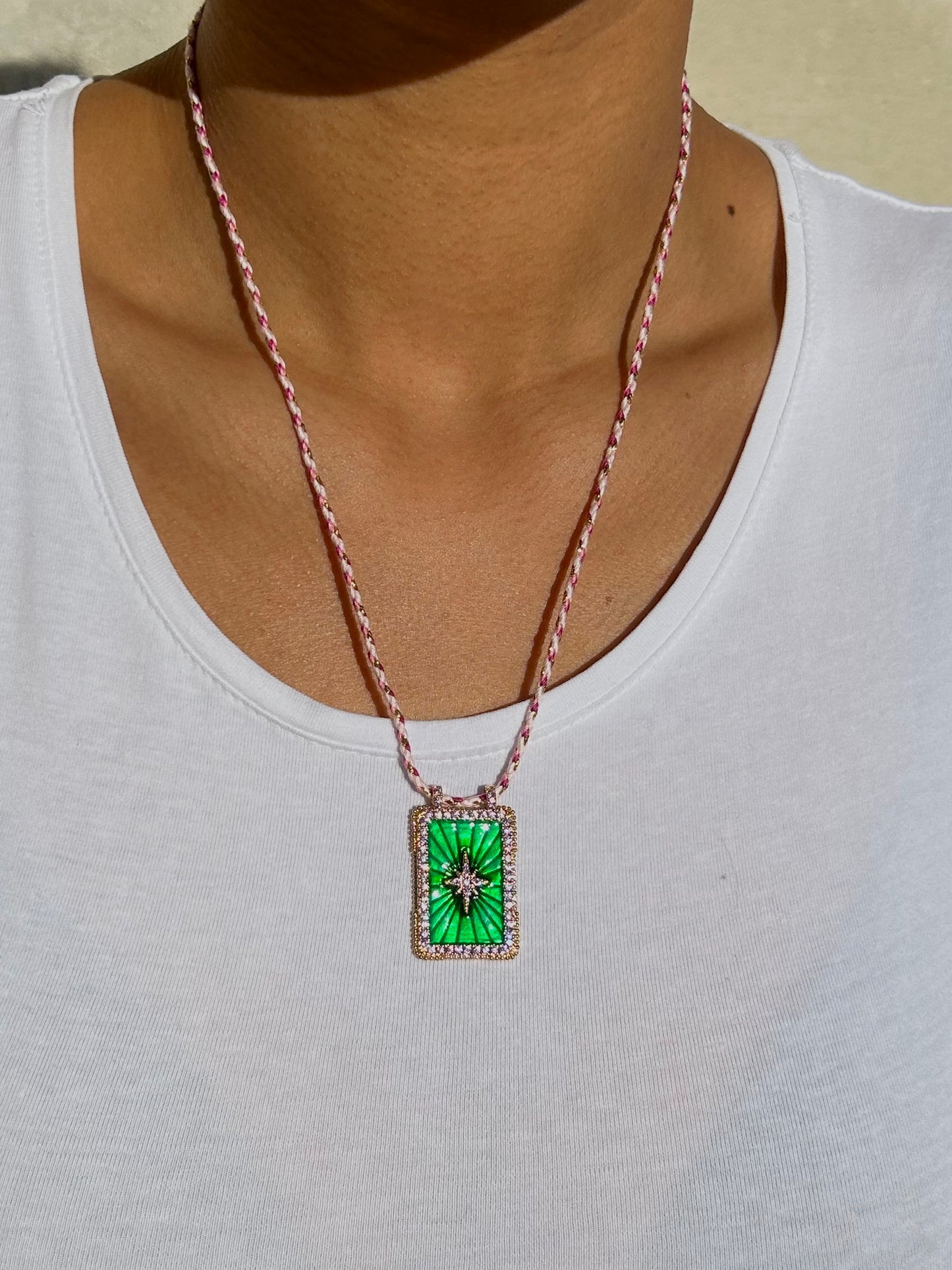 Collier Lily